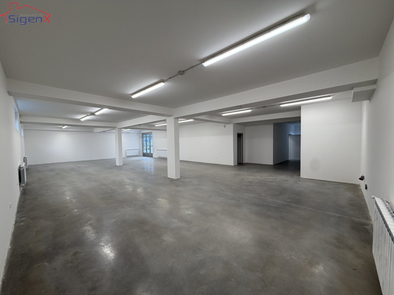 Višenamjenski Poslovni prostor 250m2/Ilidža/ Veliki Parking/ Novo 3
