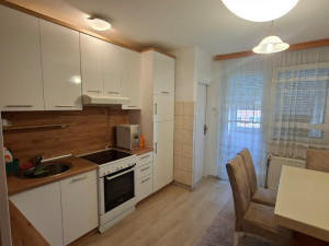 Trosoban stan 72 m2 centar Brčkog photo 2