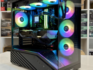 GAMING PC AMD RX 9070 XT 16GB/RYZEN 7 9800X3D/32GB DDR5/1TB SSD