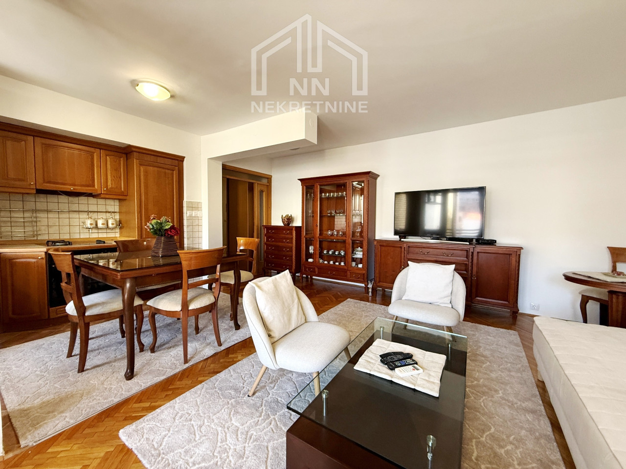 NN Nekretnine : Trosoban stan - Branilaca Sarajeva - Centar 5