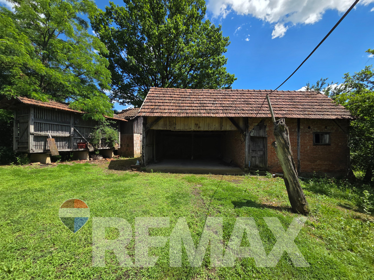 Imanje Mašići, 2 kuće i pomoćni objekti, plac 11322m2, priroda 19