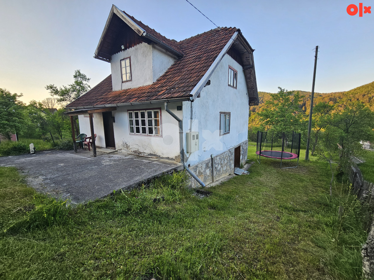 Kuća sa zemljištem od 7.000 m2 - Olovo