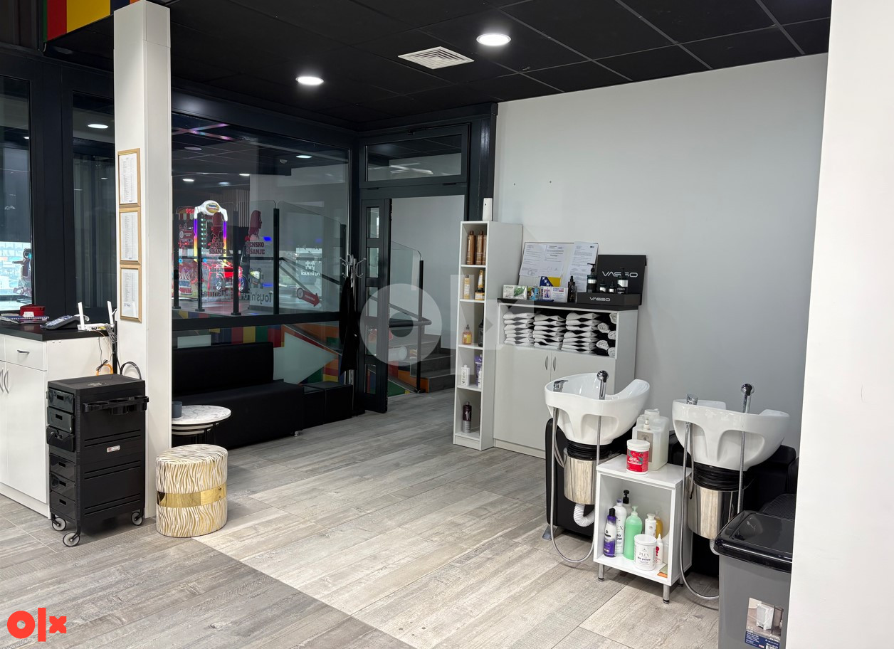 Frizerski Salon / Poslovni prostor 69,5m2 1500 + PDV 2