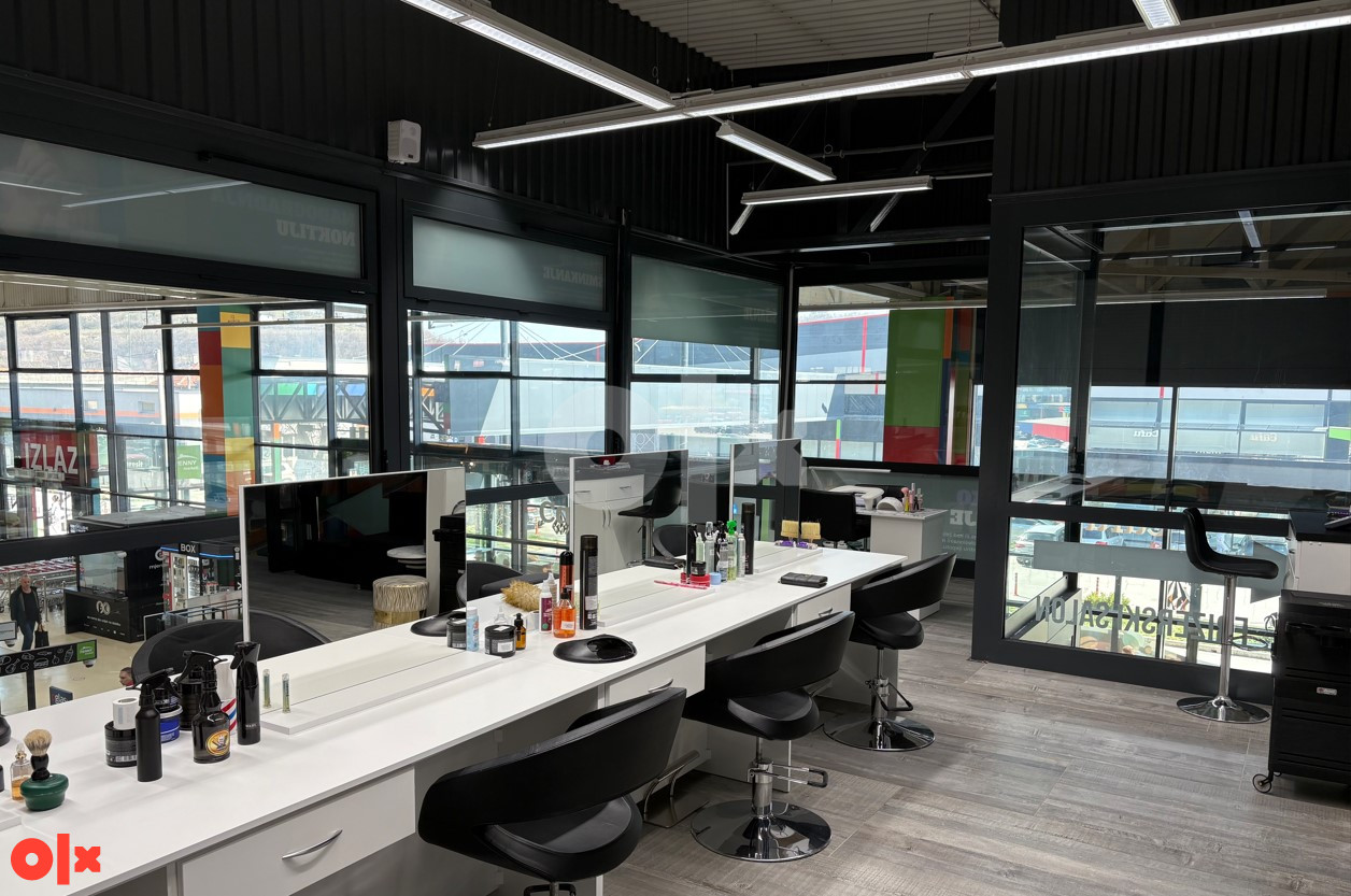 Frizerski Salon / Poslovni prostor 69,5m2 1500 + PDV 9