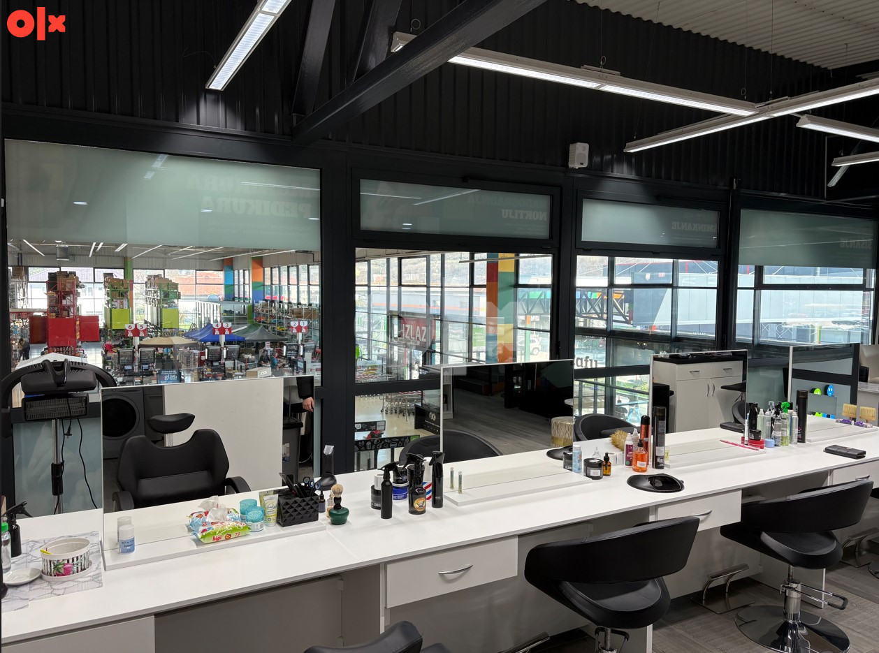 Frizerski Salon / Poslovni prostor 69,5m2 1500 + PDV 10