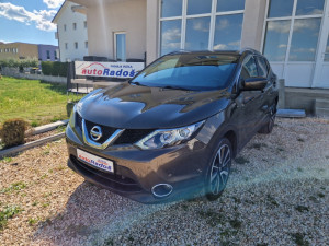 Nissan Qashqai 1.5 dci 110 Ks Kamera 360 Koža Panorama