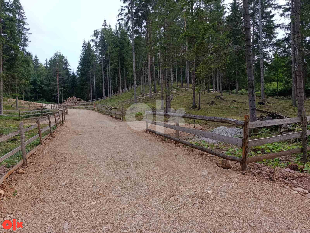 Prodaja zemljišta Nišići ATRAKTIVNA LOKACIJA 8
