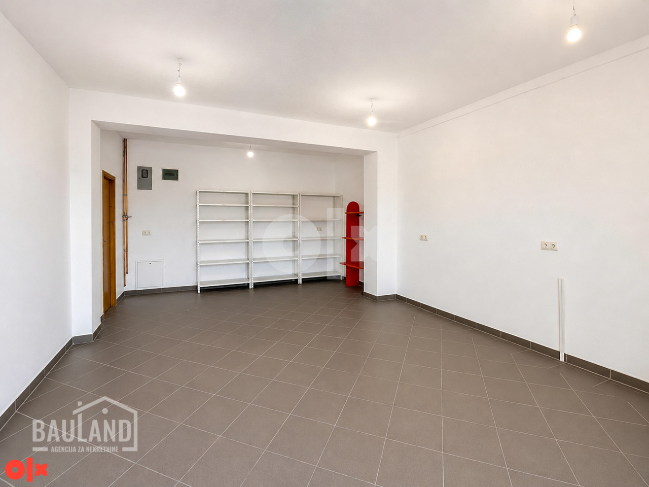 BAULAND/ Višenamjenski poslovni prostor 35m2/Osjek Ilidža 4