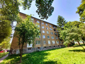 CAPITAL/ Renoviran stan Grbavica/ 47m2/ Kemala Kapetanovića