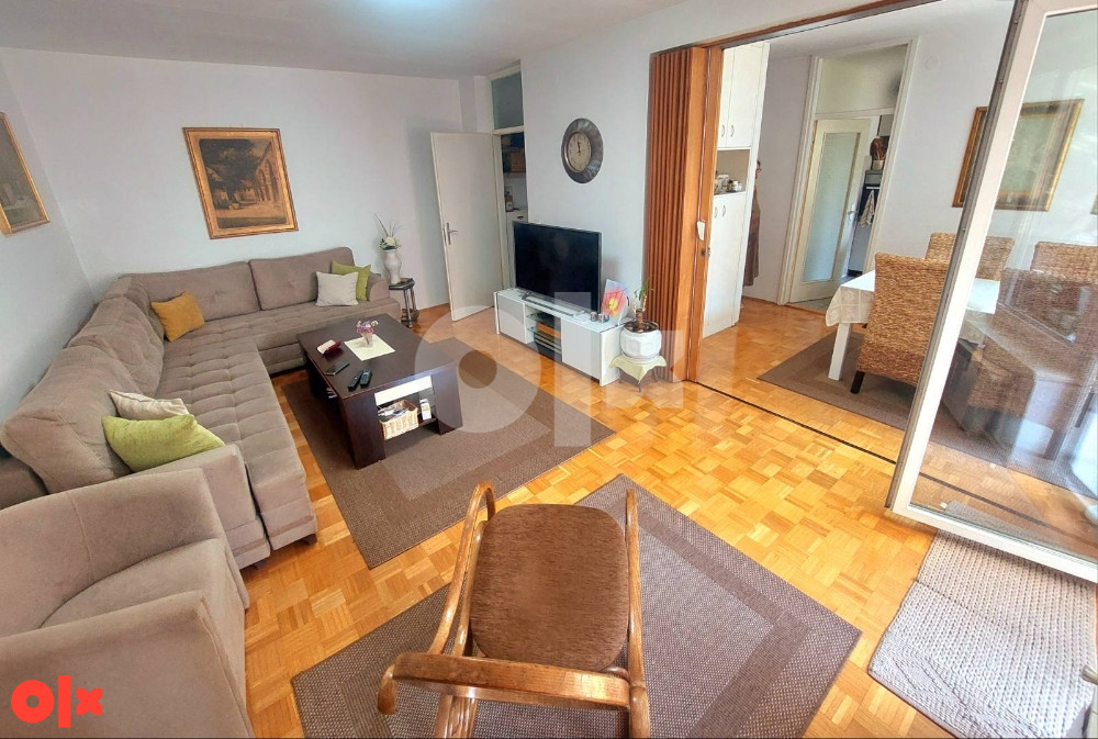 CAPITAL/ Trosoban stan Centar-Koševsko brdo/ 76m2/ 1.sprat