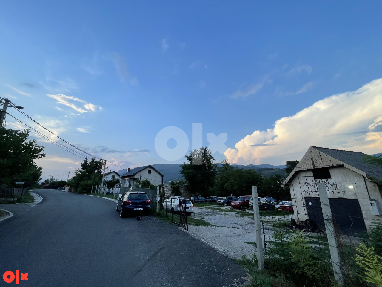 iznajmljujem poslovni prostor plac Zenica Drivusa 0644253142
