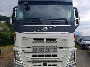 volvo  fh 500 sticar sumski sa dizalicom 2016. god 6x2