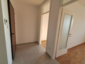 USELJIV dvosoban stan Borik Banja Luka 50m2 photo 4
