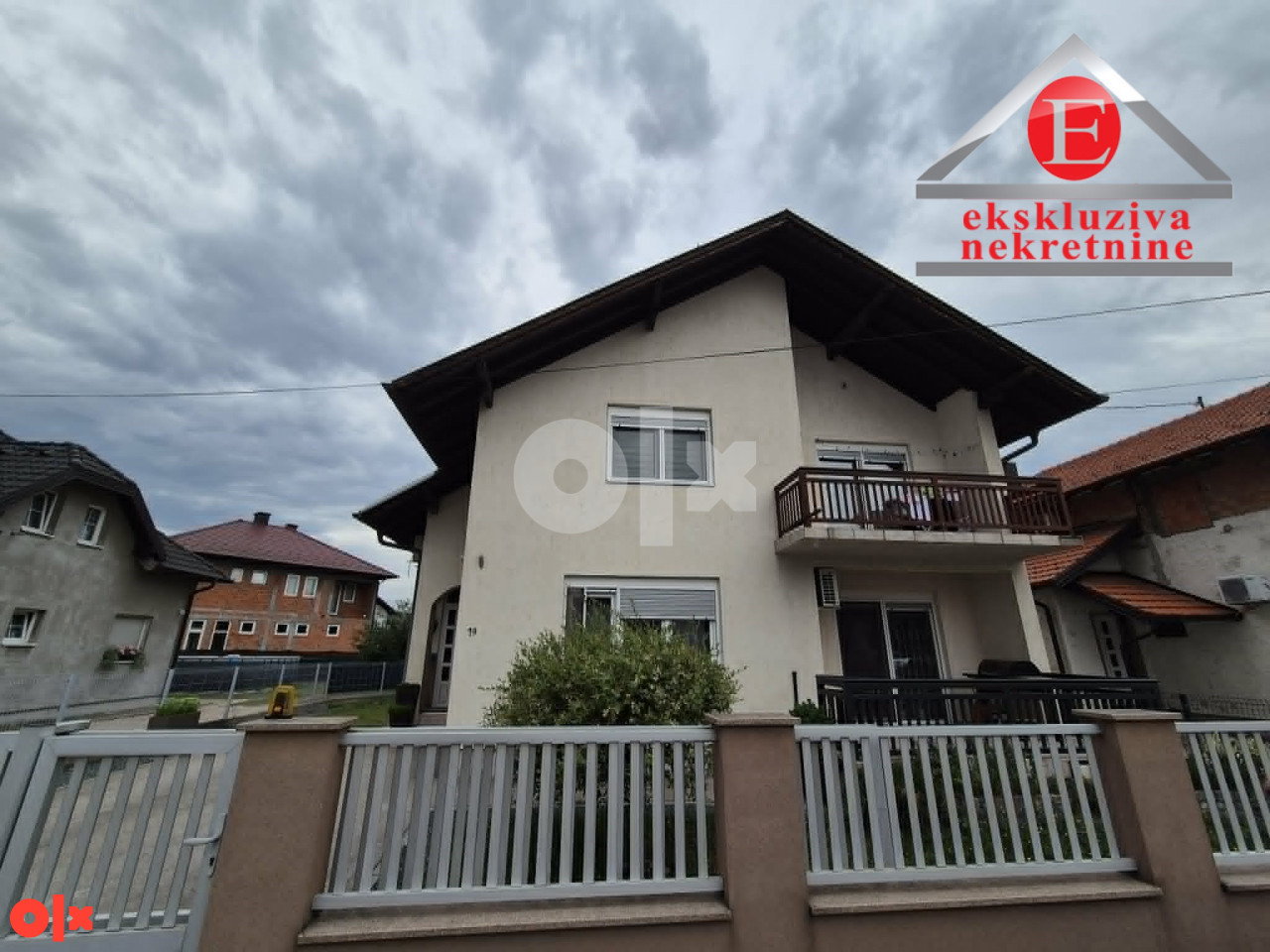 Moderno namještena, renovirana kuća na sprat ID: 4278/DŠ 4