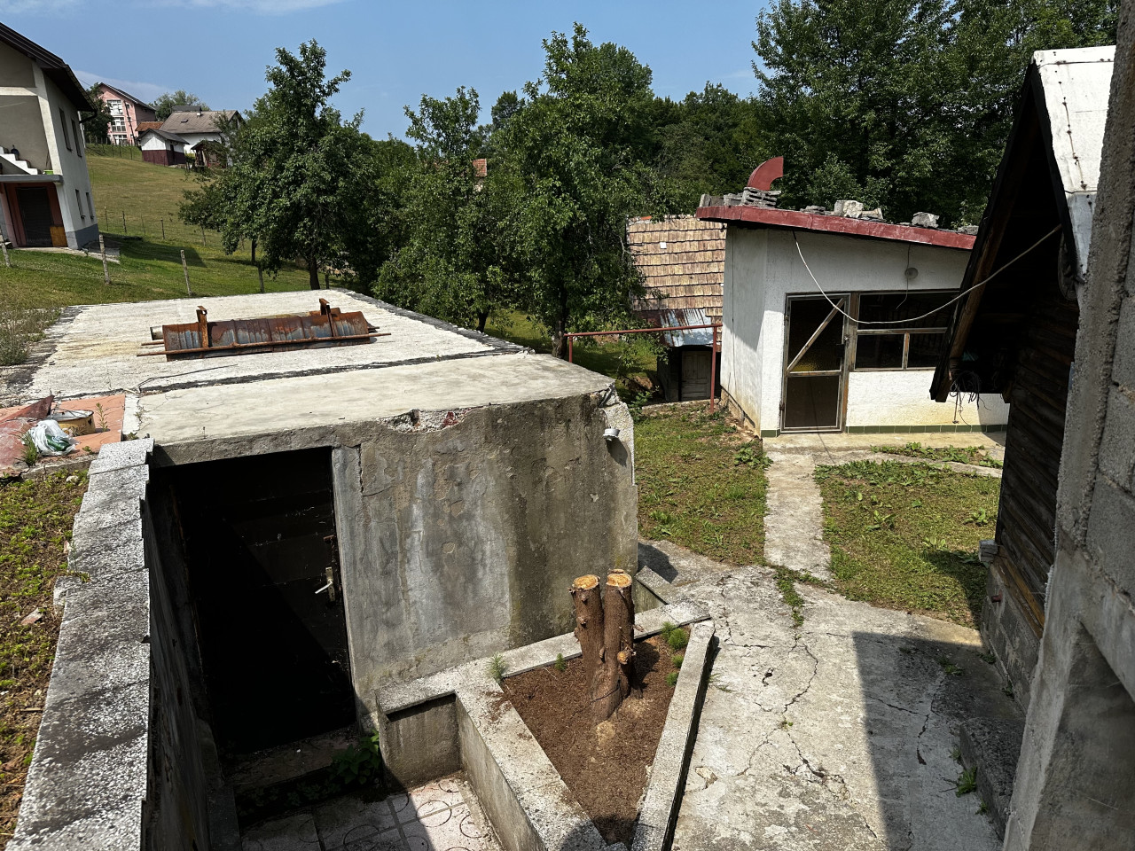 Sigenx prodaje/Zemljište/Kuća/ Istočno Sarajevo - Prikaz 2