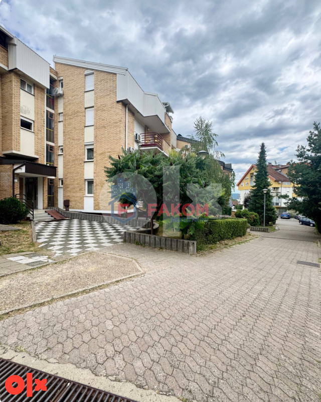 Iznajmljuje se namješten dvosoban stan u naselju Sunce 17
