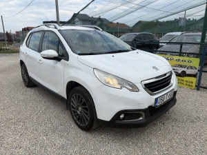 Peugeot 2008  1.6 HDI  68KW ** Navi** Top auto
