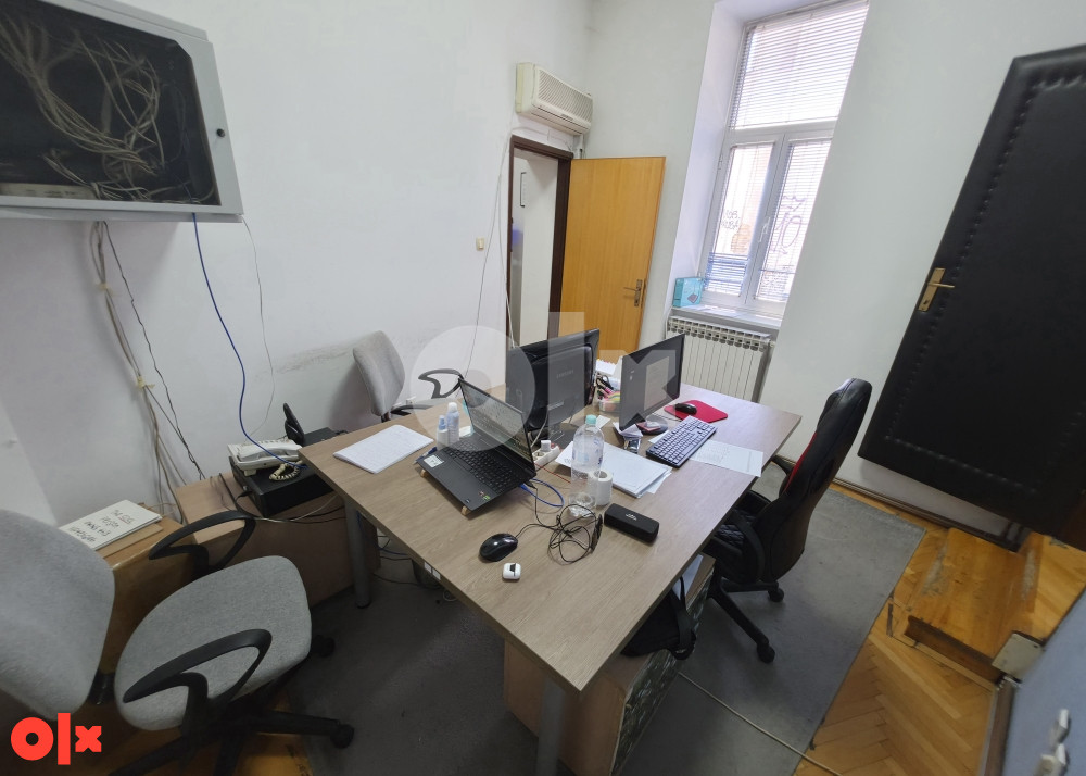 CAPITAL/ Stan-Poslovni prostor/ Čumurija/ 76m2/ 1.sprat 11