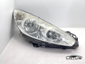 Desni far Peugeot 308 2011-2013
