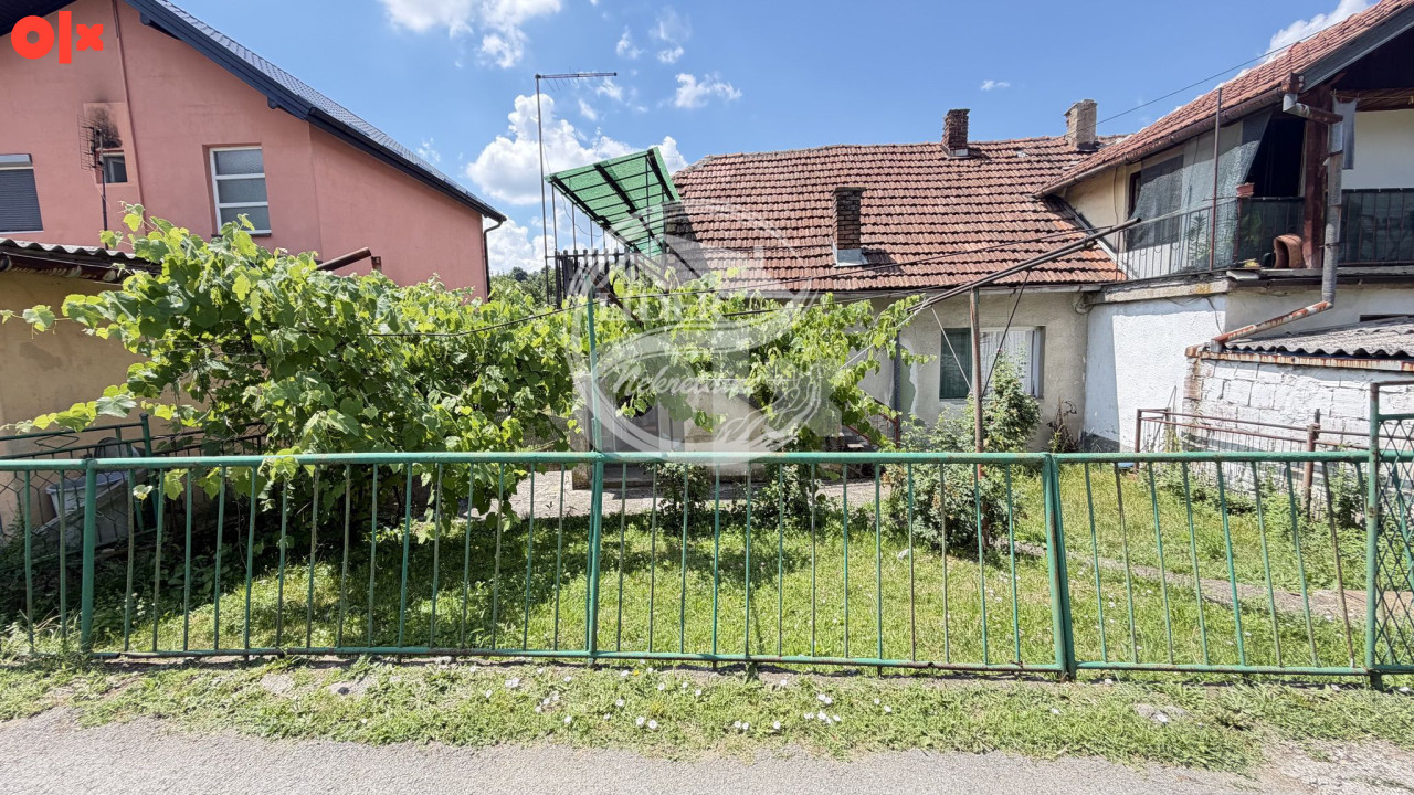 Lokacija koja pruža brojne mogućnosti - porodična kuća u Tušnju 6