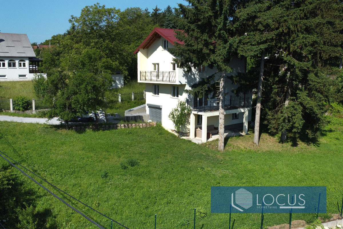 LOCUS: Kuća sa velikim dvorištem, Miševići, Hadžići 13