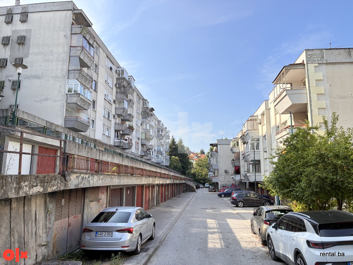 Trosoban stan i garaža prodaja Koševsko brdo Sarajevo photo 2