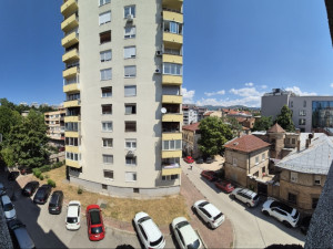 Trosoban stan 102m2 centar Sarajeva photo 4