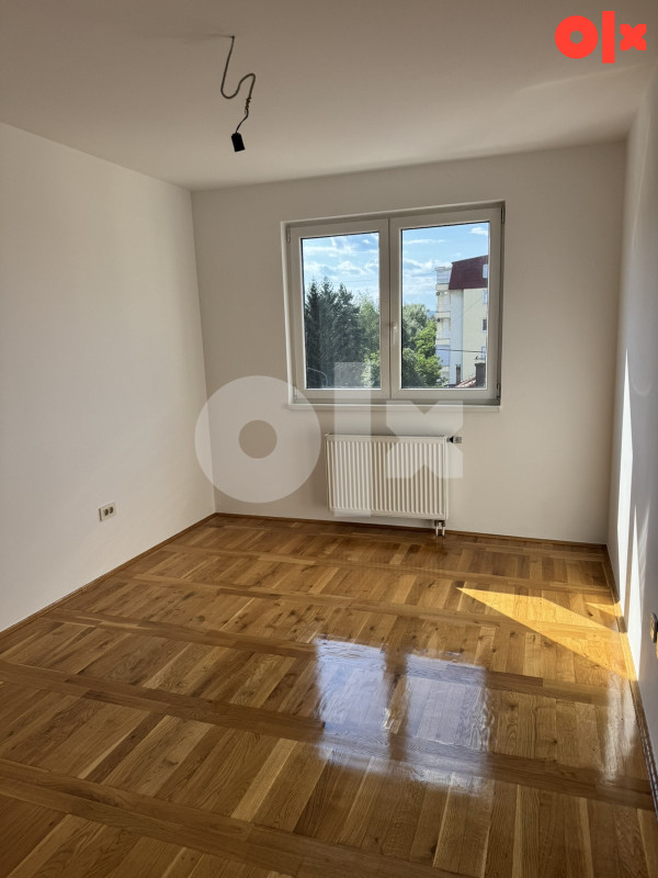 PRODAJE SE ČETVOROSOBAN STAN 92 m2 + PRODAJA GARAŽE PEJTON 2
