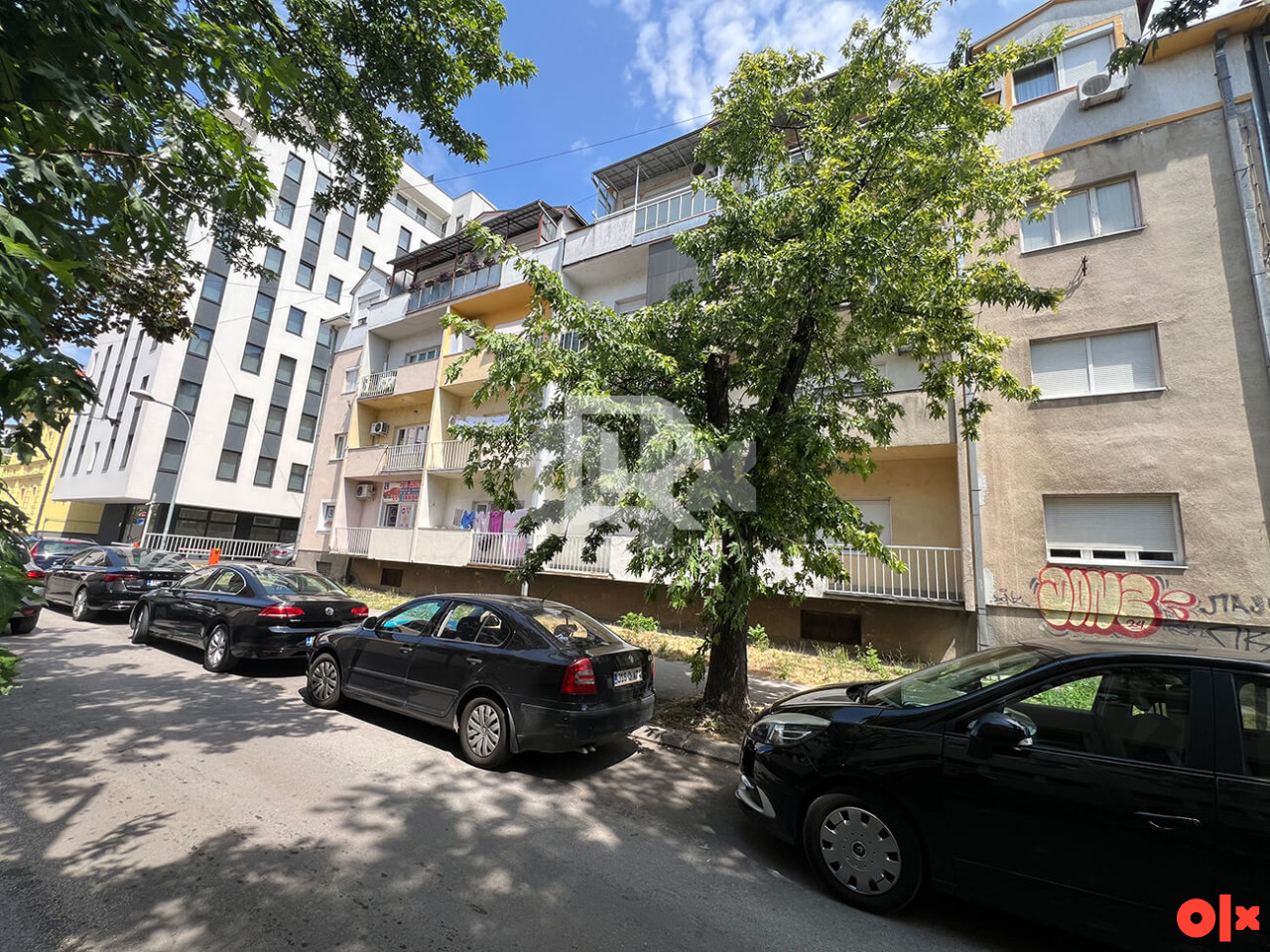 Iznajmljuje se poslovni prostor 75 m2, Centar
