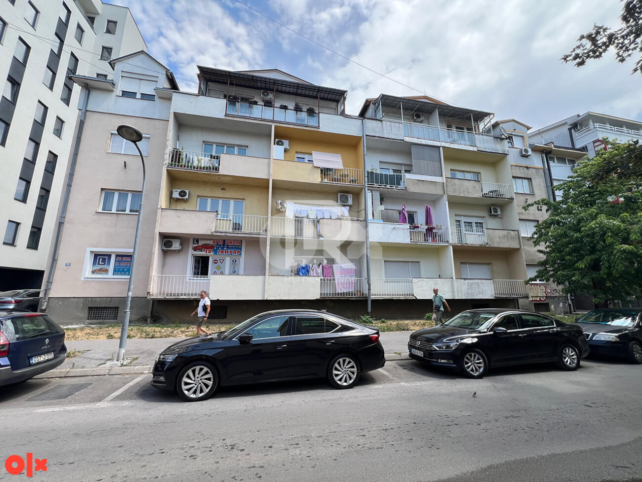 Iznajmljuje se poslovni prostor 75 m2, Centar 2