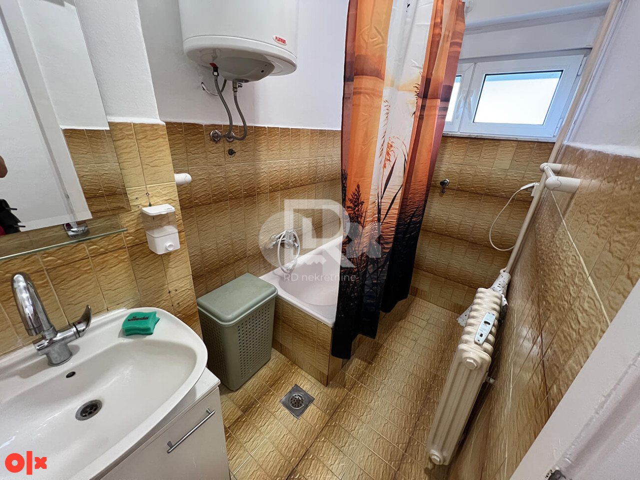Iznajmljuje se poslovni prostor 75 m2, Centar 6