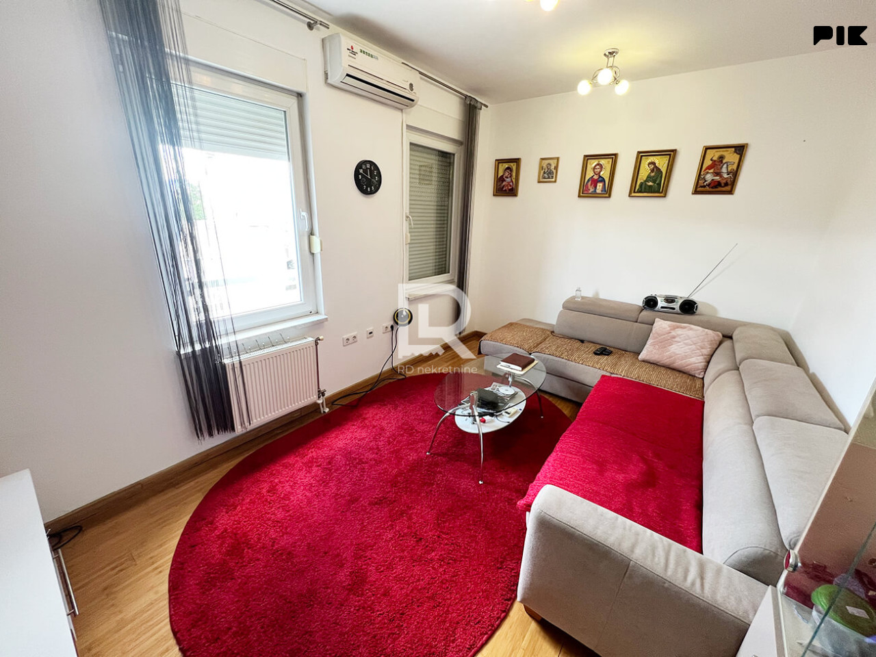 Na prodaju poslovni apartman, 45 m2, ulica Mladena Stojanovića 13