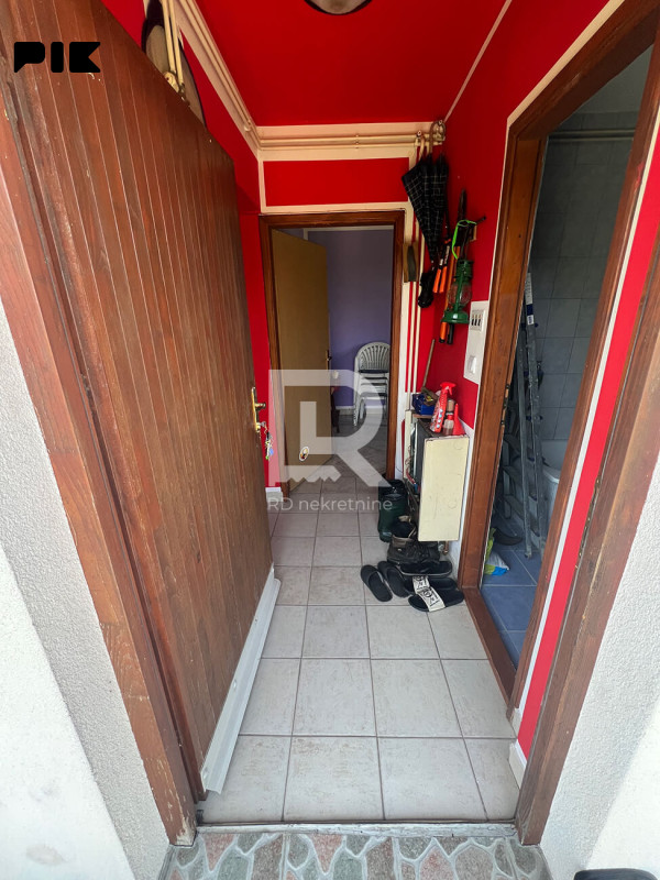 Na prodaju vikendica u Čelincu 40 m2, na placu od 1350 m2 13