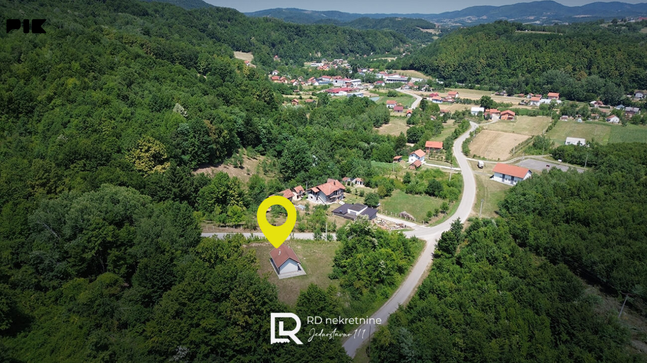 Na prodaju vikendica u Čelincu 40 m2, na placu od 1350 m2 2