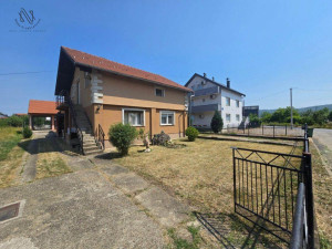 Kuća sa 5 apartmana i poslovnim prostorom u Budzaku photo 4