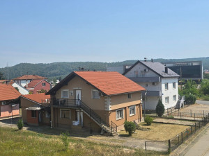Kuća sa 5 apartmana i poslovnim prostorom u Budzaku photo 2