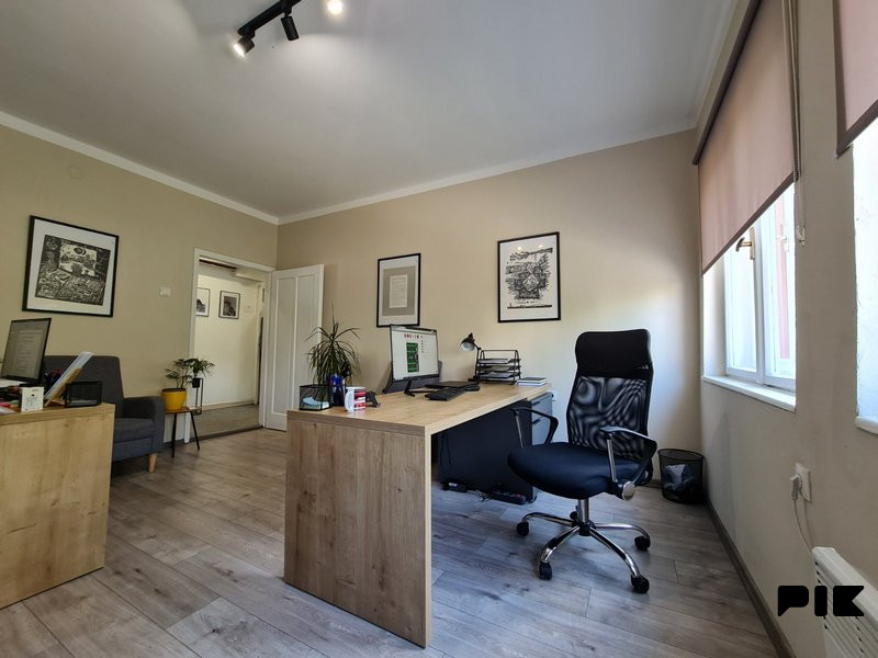 ODMAH USELJIV  - trosoban stan strogi centar Banja Luka 59m2 7