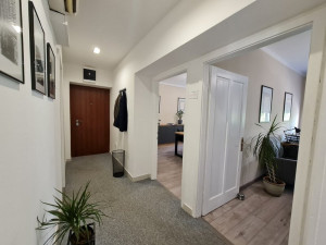 ODMAH USELJIV  - trosoban stan strogi centar Banja Luka 59m2 photo 2