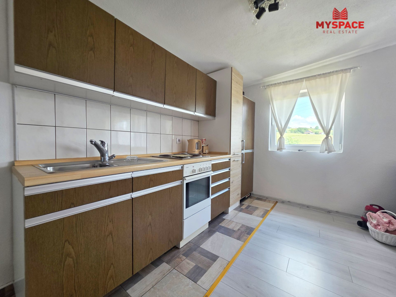 MY SPACE/ Zemljiste sa vikendicom/ Nisici/ 700 m2 4