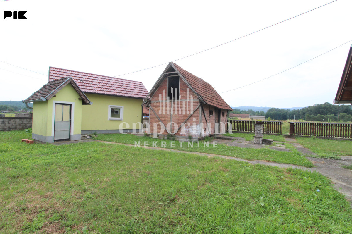 Useljiva kuća sa garažom u naselju Prijedor ID: 2756/BN 4