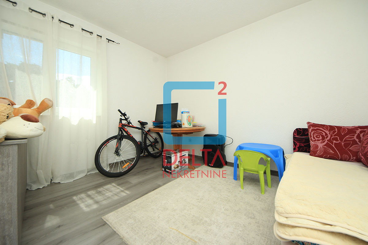 Kuća 136m2 / na parceli 3322m2 / garaža / Donja Bioča / Ilijaš 11