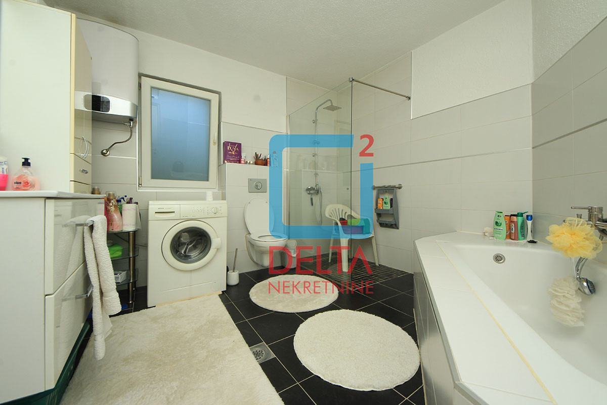 Kuća 136m2 / na parceli 3322m2 / garaža / Donja Bioča / Ilijaš 12