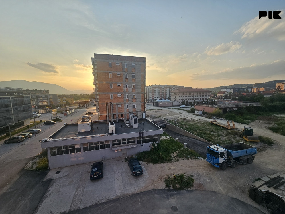 Stan Istočno Sarajevo Novogradnja 61m2 kod Tropica i Vlade RS 13