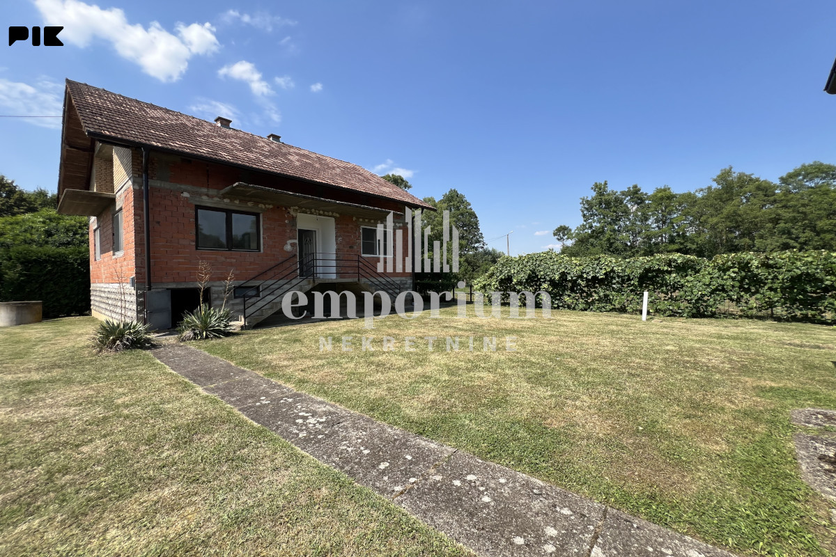 Kuća sa pomoćnim objektom i zemljištem od 14.034 m2 ID: 2754/EN 2