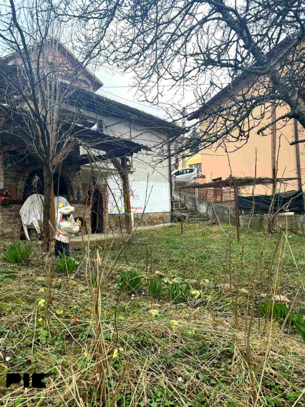 Kuća – Sarajevo, Boguševac, MZ "Toka Džeka" - Više