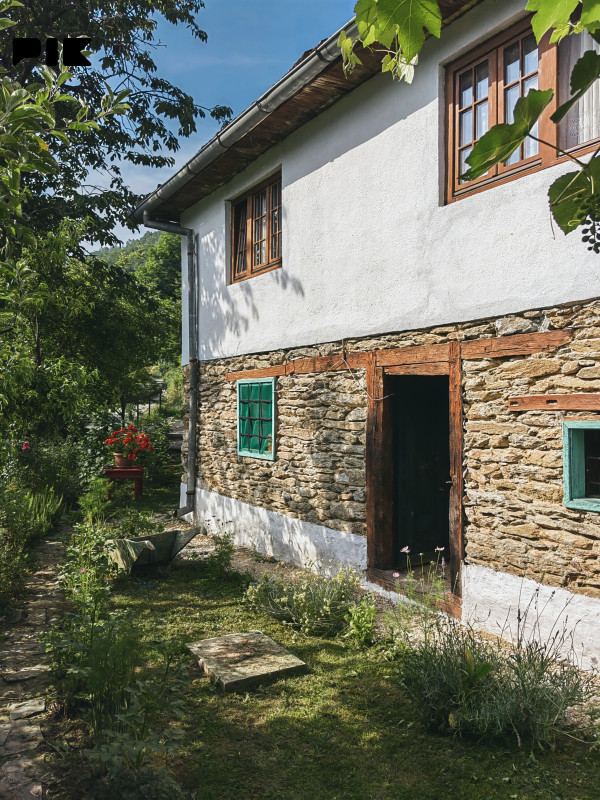 Autentična bosanska kuća potpuno renovirana i opremljena 3