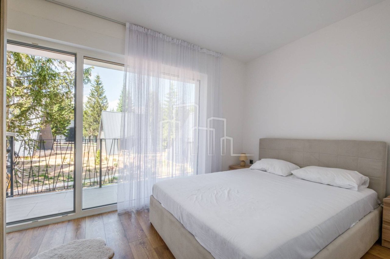 Prodaja apartman Jahorina Dvorišta opremljen dva balkona parking 5