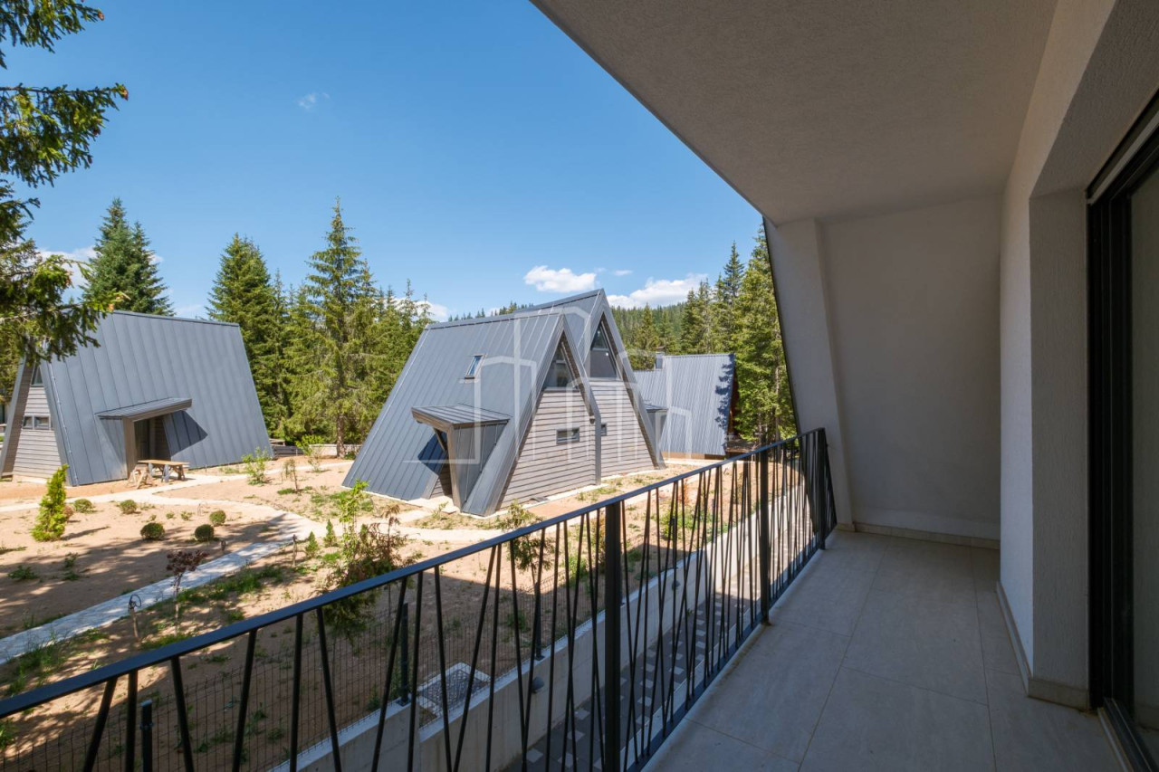 Prodaja apartman Jahorina Dvorišta opremljen dva balkona parking 10