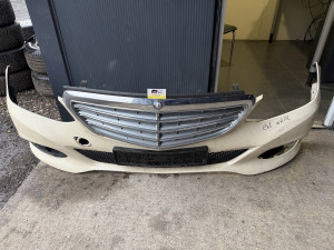 Prednji branik Mercedes e klasa w212 2015
