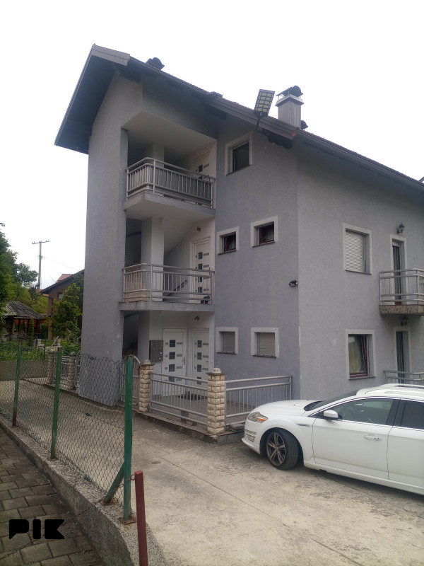 Kuća Zavidovići 400m2 (cetiri sprata)  tel: 061 868-527 6